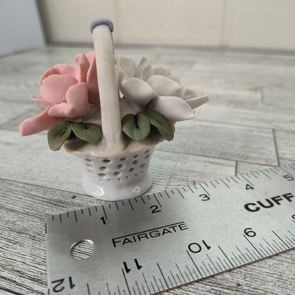 Delicate Miniature Ceramic Floral Basket 3" Tall Figurine Home Decor Decorative - Picture 6 of 9
